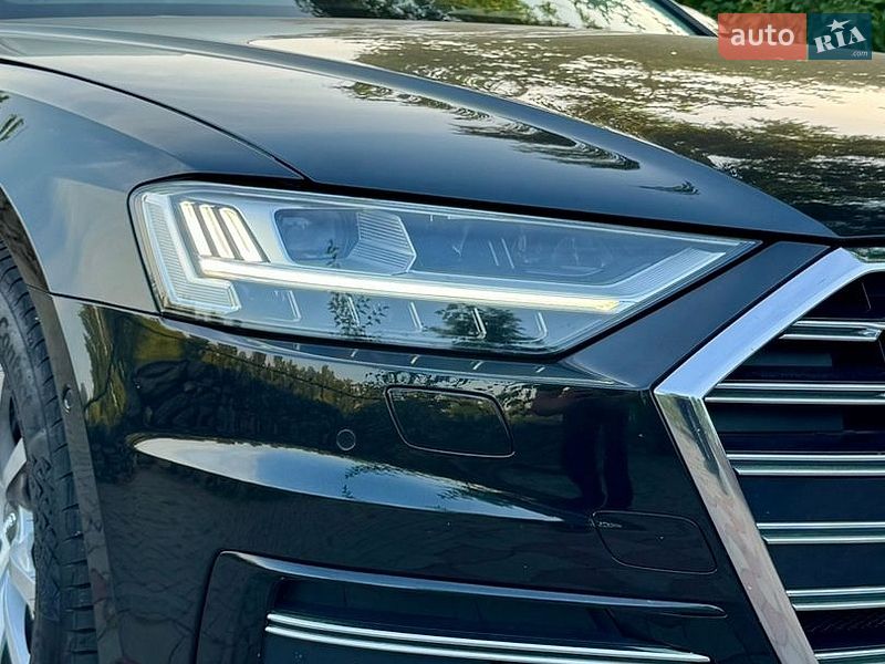 Седан Audi A8 2018 в Дніпрі