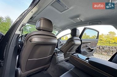 Седан Audi A8 2018 в Дніпрі