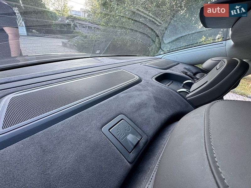Седан Audi A8 2018 в Дніпрі