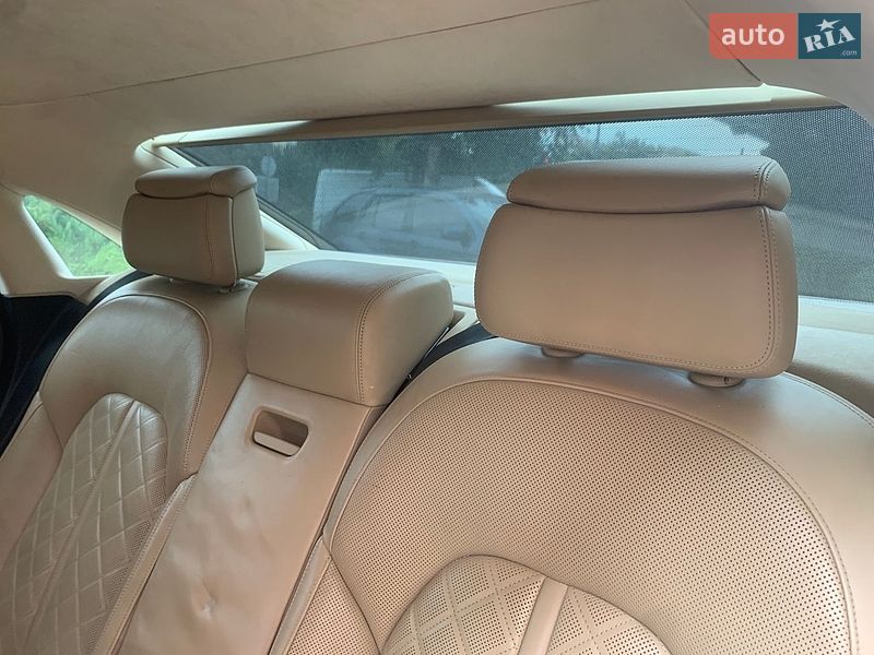 Седан Audi A8 2013 в Каменец-Подольском