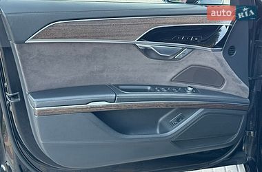 Седан Audi A8 2018 в Дніпрі
