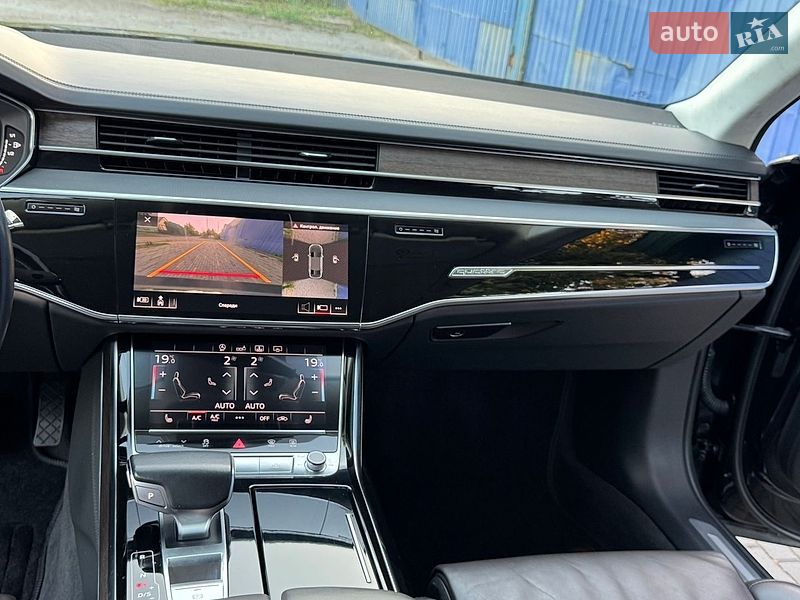 Седан Audi A8 2018 в Дніпрі