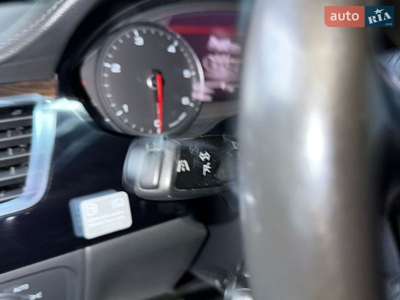 Седан Audi A8 2013 в Надворной