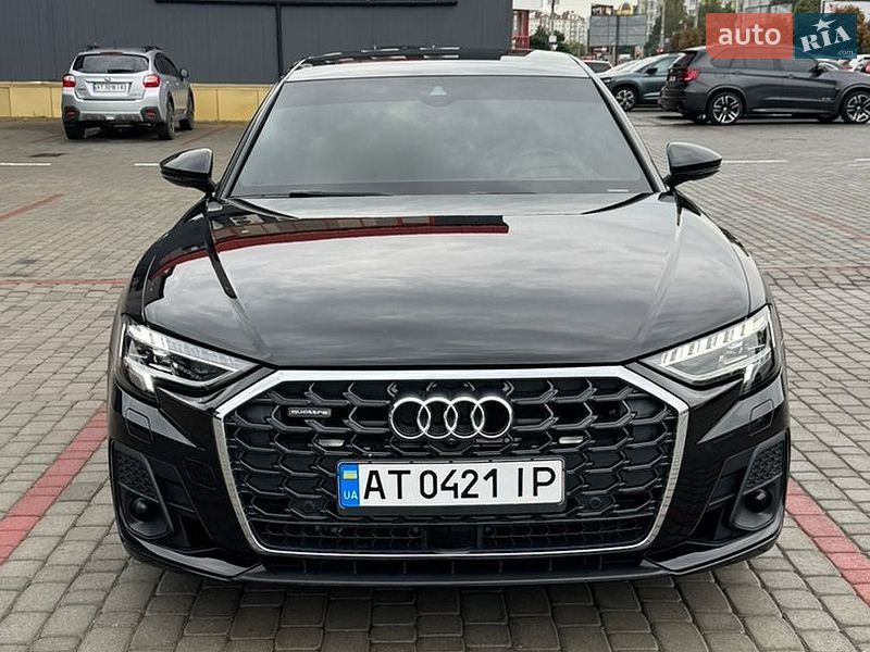 Седан Audi A8 2022 в Івано-Франківську