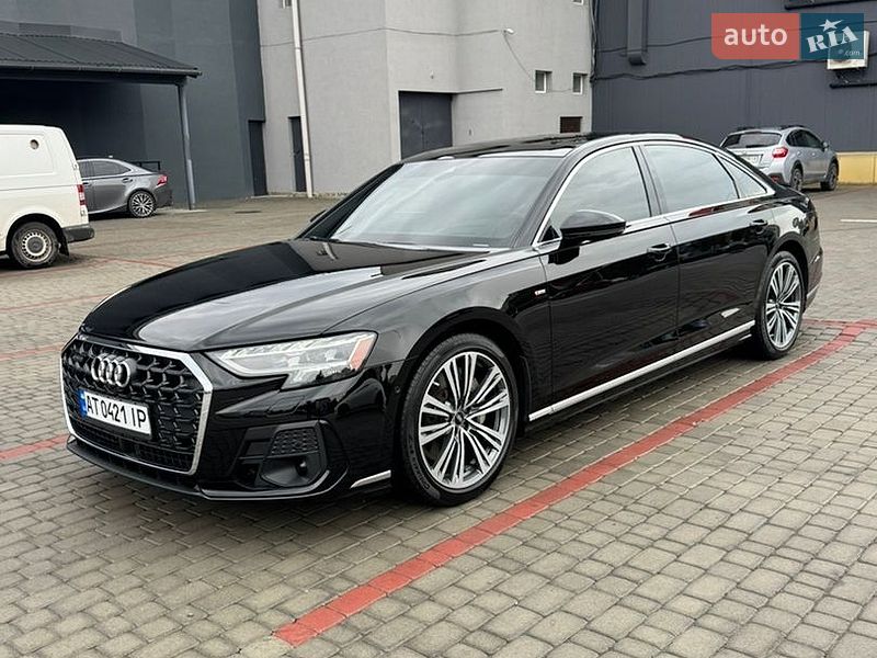 Седан Audi A8 2022 в Івано-Франківську
