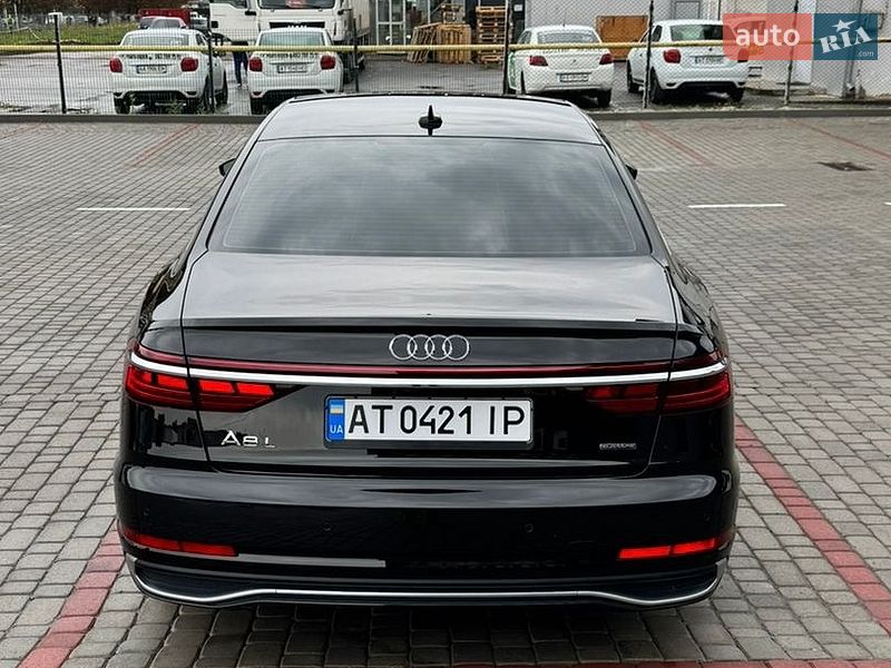 Седан Audi A8 2022 в Івано-Франківську
