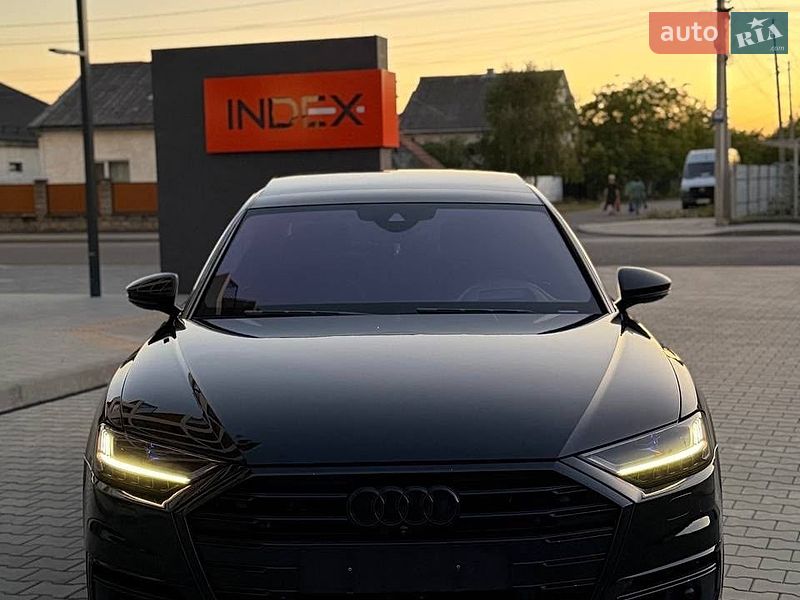 Седан Audi A8 2018 в Киеве
