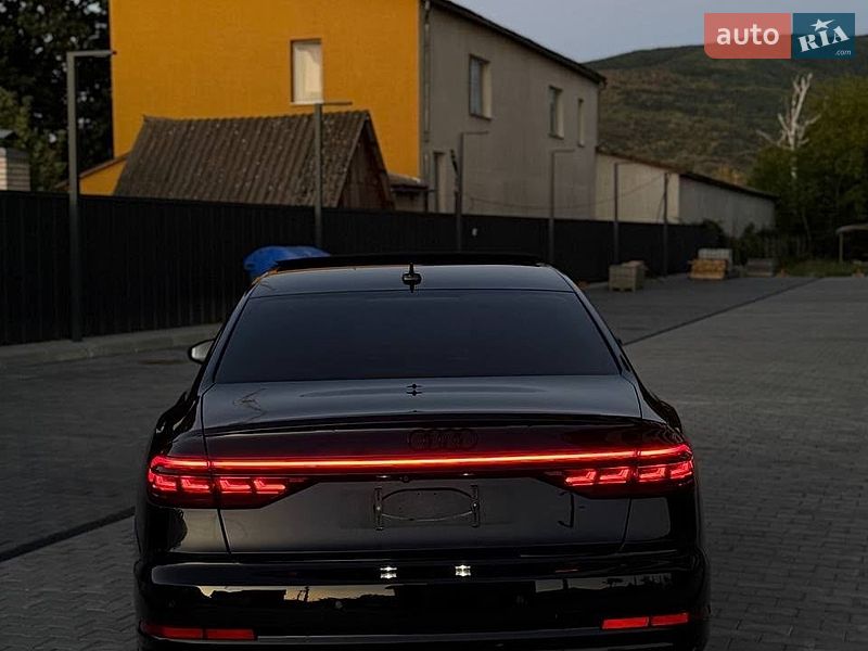 Седан Audi A8 2018 в Киеве
