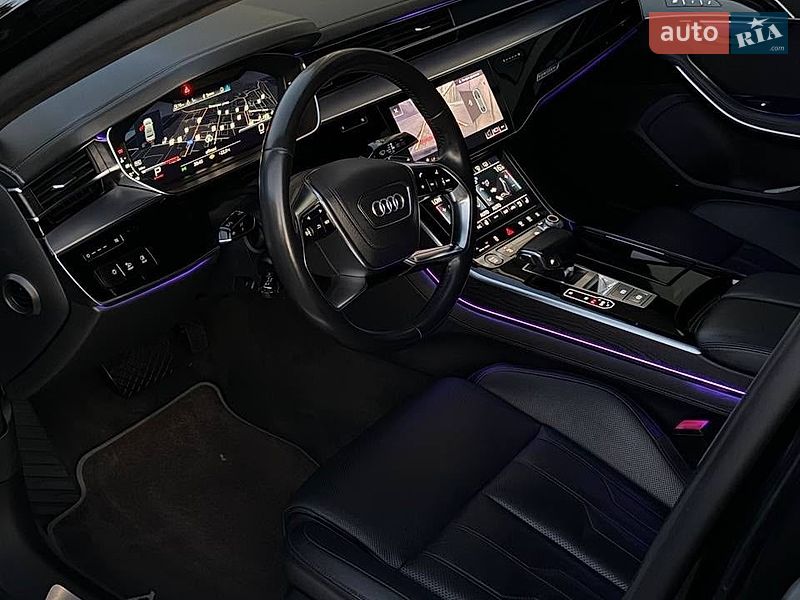 Седан Audi A8 2018 в Киеве