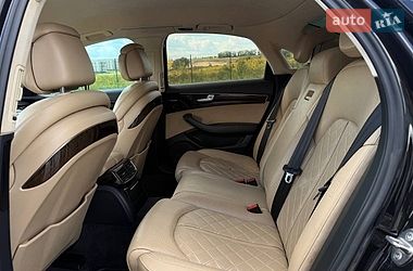 Седан Audi A8 2012 в Рівному