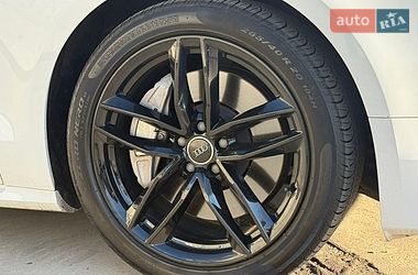 Седан Audi A8 2017 в Киеве