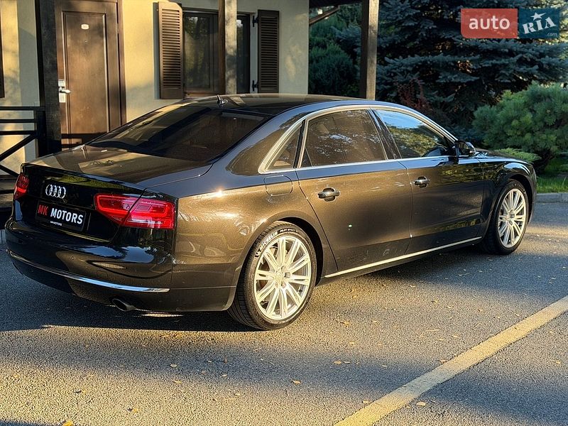 Седан Audi A8 2013 в Киеве