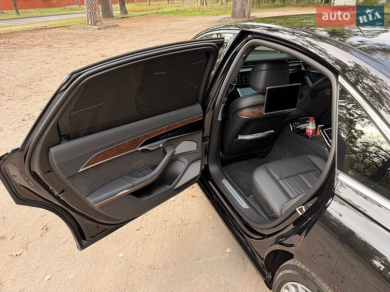 Седан Audi A8 2019 в Києві