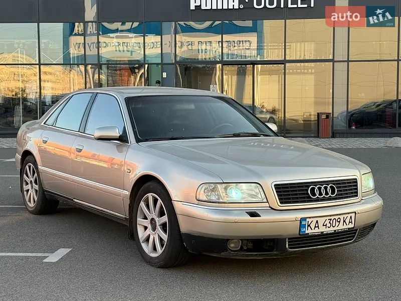 Audi A8 2000