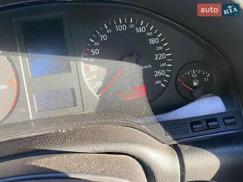 Седан Audi A8 2002 в Львові