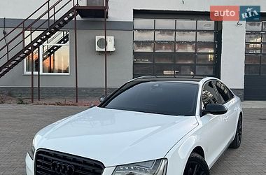 Седан Audi A8 2011 в Сумах