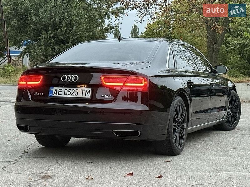 Седан Audi A8 2013 в Днепре