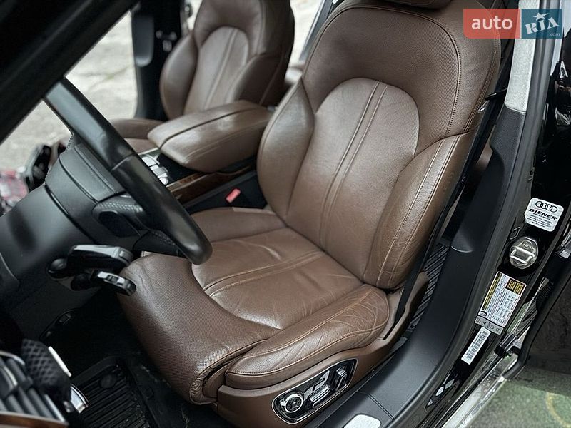 Седан Audi A8 2013 в Днепре