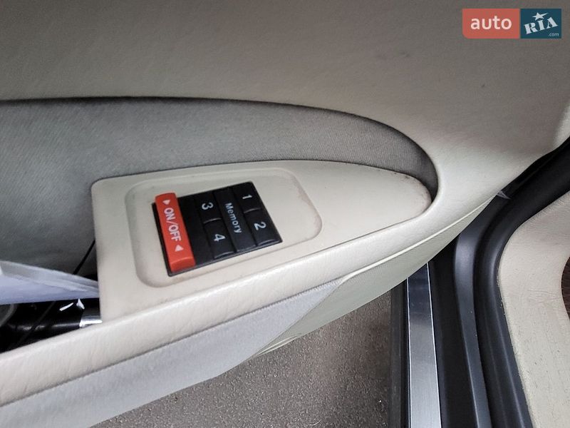 Седан Audi A8 1998 в Броварах