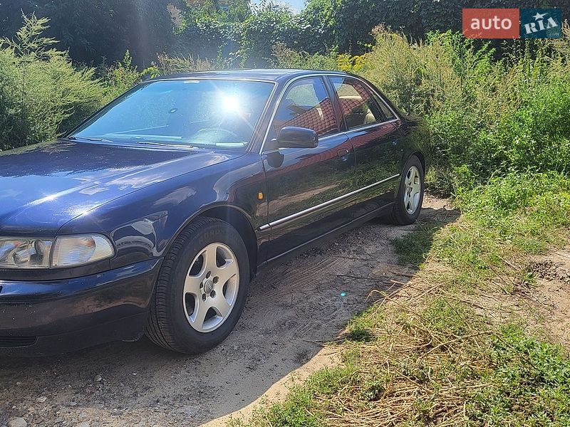 Седан Audi A8 1998 в Броварах
