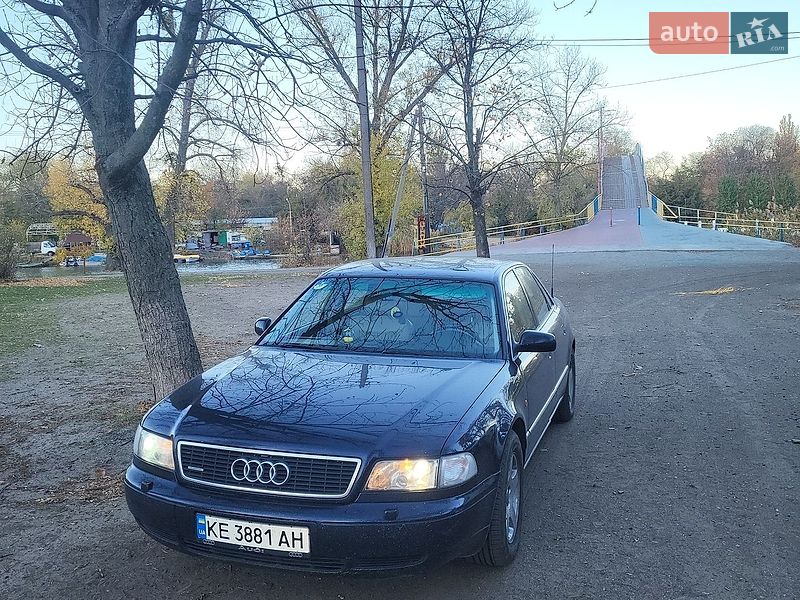 Седан Audi A8 1998 в Броварах