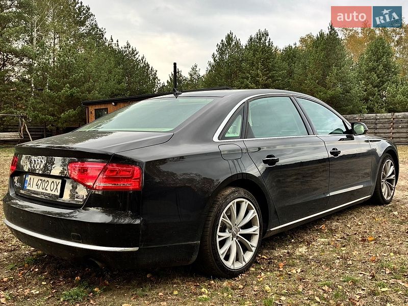 Седан Audi A8 2012 в Вишгороді