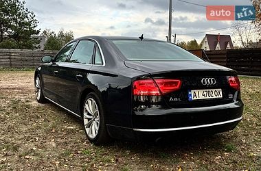 Седан Audi A8 2012 в Вишгороді
