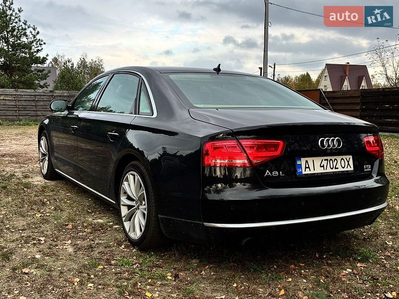 Седан Audi A8 2012 в Вишгороді