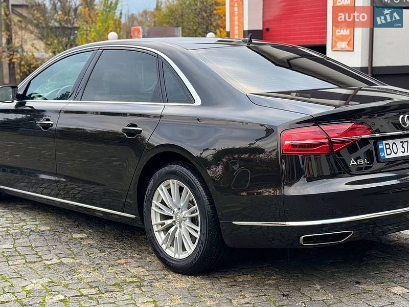 Седан Audi A8 2017 в Житомире