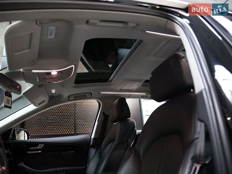 Седан Audi A8 2017 в Луцьку