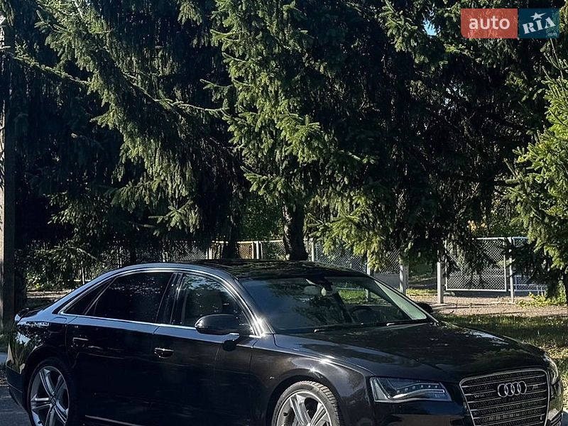 Седан Audi A8 2012 в Києві