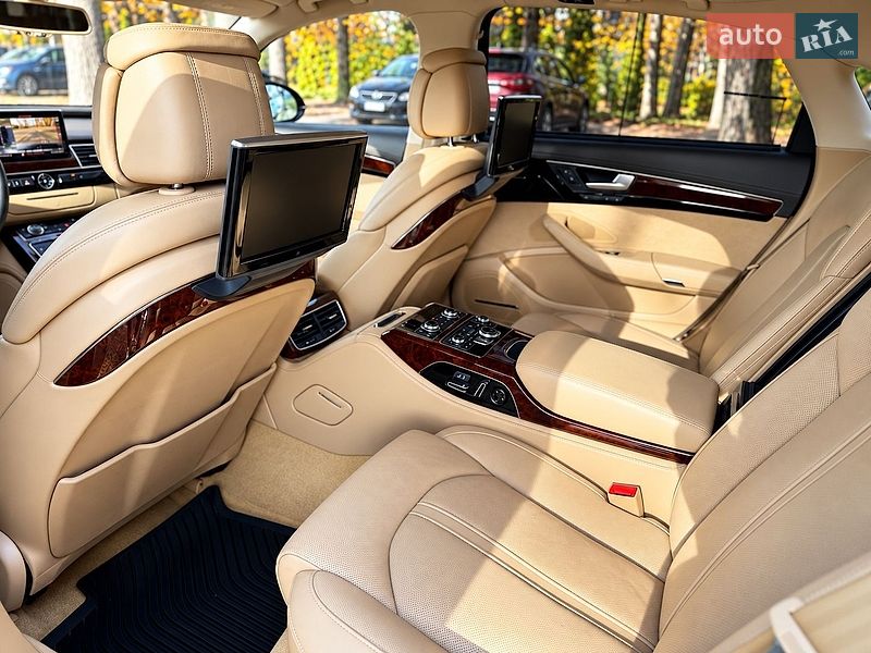 Седан Audi A8 2013 в Харькове