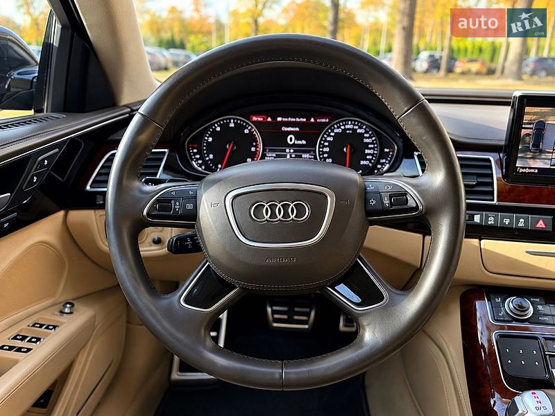 Седан Audi A8 2013 в Харькове