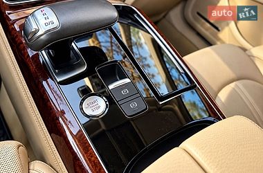 Седан Audi A8 2013 в Харькове