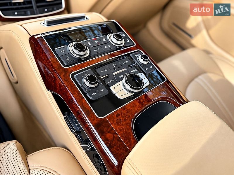 Седан Audi A8 2013 в Харькове