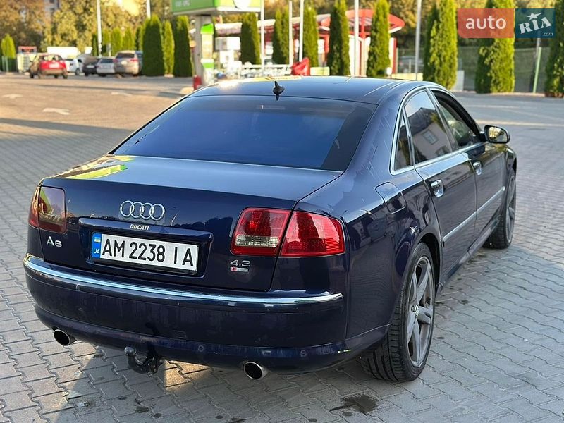 Седан Audi A8 2003 в Первомайську