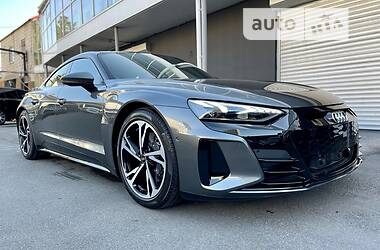Лифтбек Audi e-tron GT 2022 в 