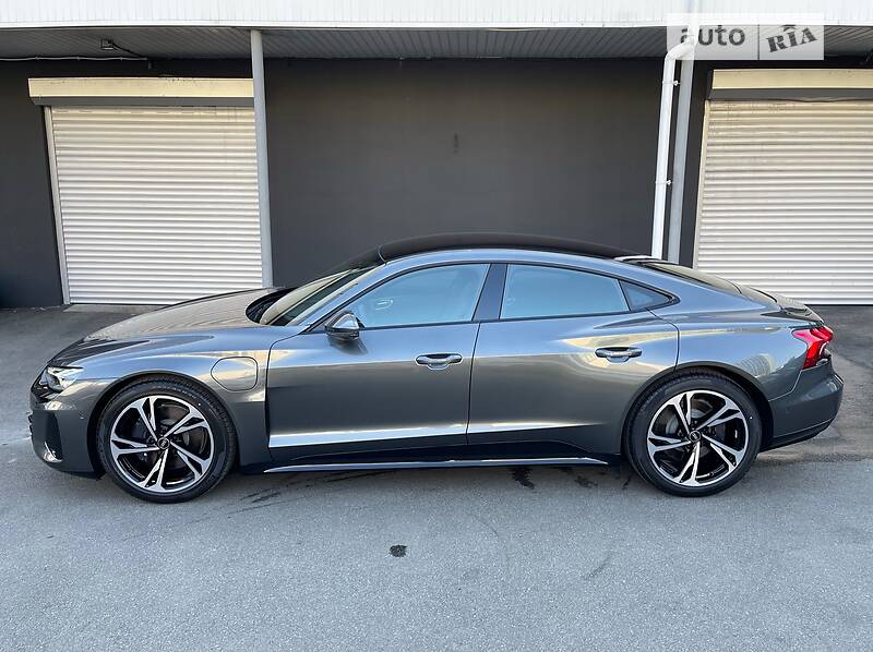 Лифтбек Audi e-tron GT 2022 в Киеве