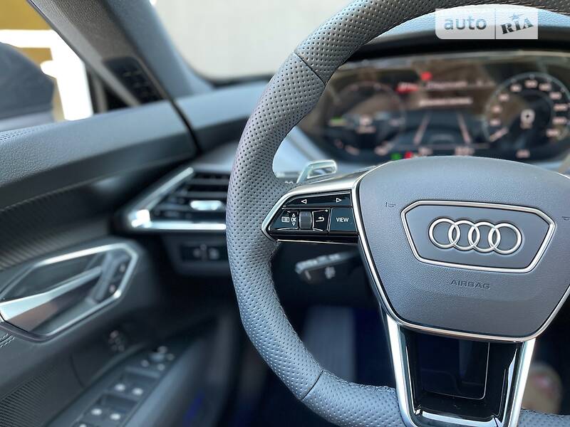 Лифтбек Audi e-tron GT 2022 в Киеве