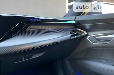 Лифтбек Audi e-tron GT 2022 в 