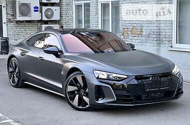 Ліфтбек Audi e-tron GT 2022 в 