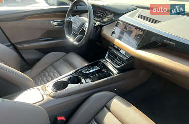 Лифтбек Audi e-tron GT 2021 в 