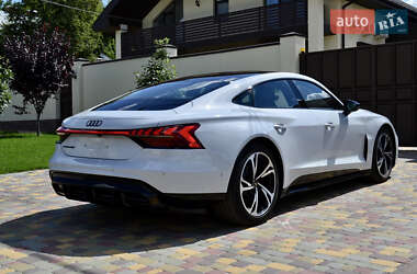 Лифтбек Audi e-tron GT 2023 в 