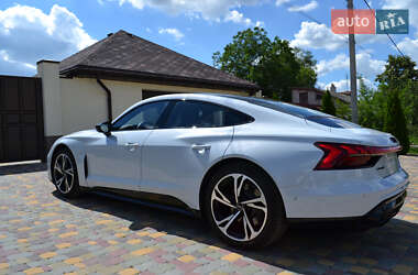 Лифтбек Audi e-tron GT 2023 в 