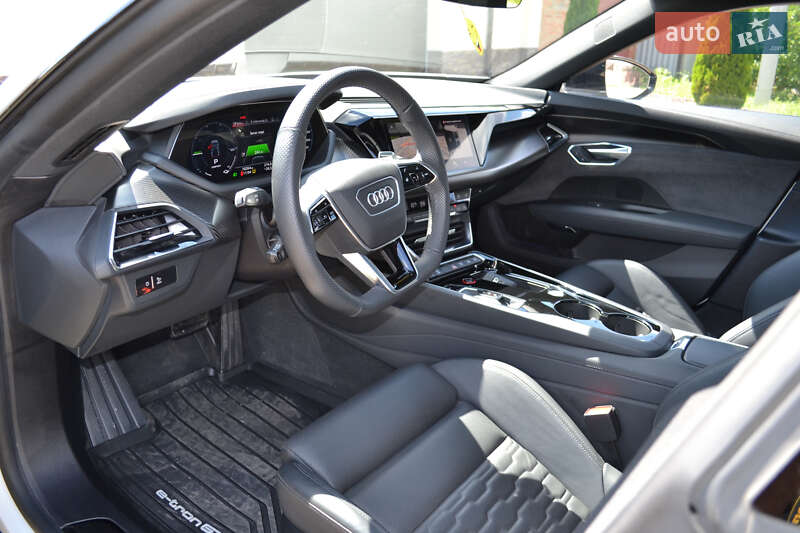 Лифтбек Audi e-tron GT 2023 в Харькове