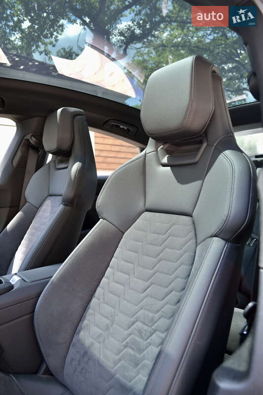 Лифтбек Audi e-tron GT 2023 в Киеве
