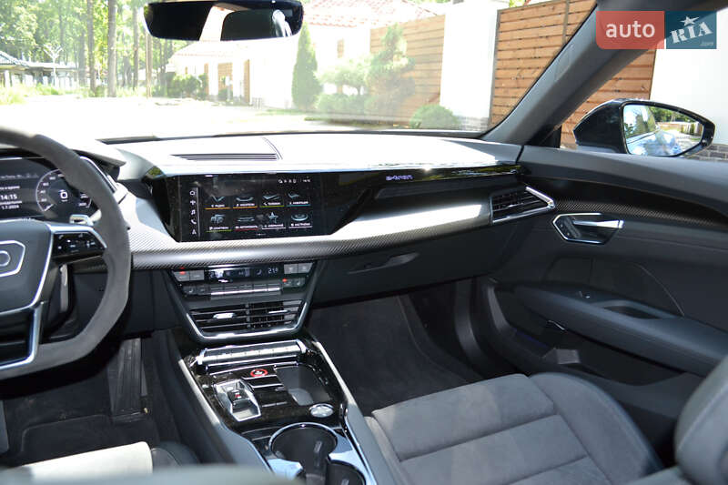 Лифтбек Audi e-tron GT 2023 в Киеве