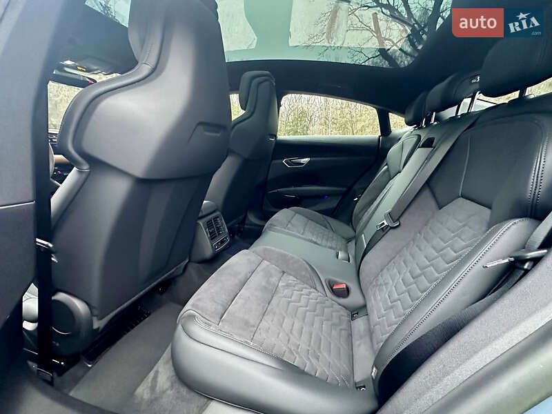 Лифтбек Audi e-tron GT 2023 в Киеве