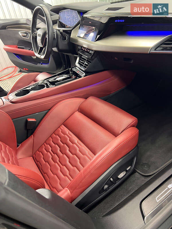 Лифтбек Audi e-tron GT 2022 в Киеве