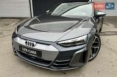 Лифтбек Audi e-tron GT 2021 в 